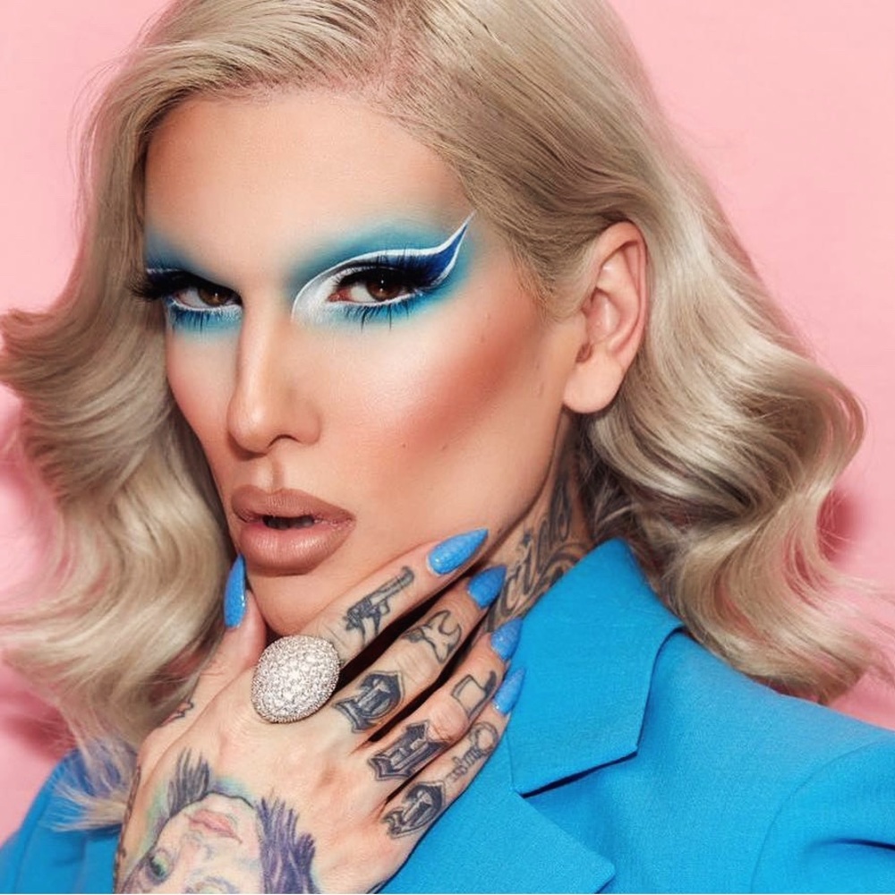 Jeffree Star cosmetics (L)